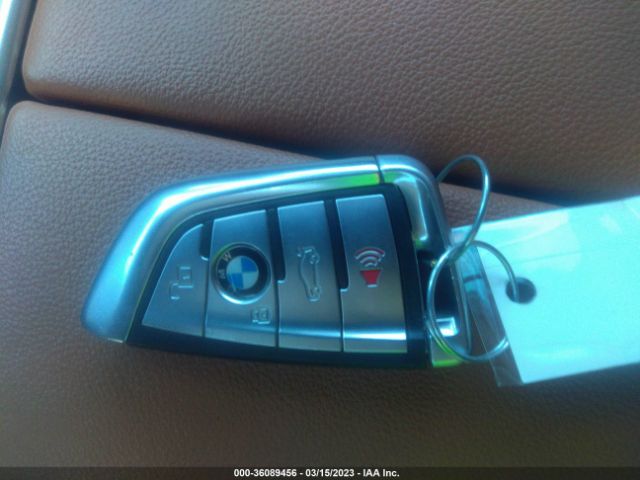 5UXCW2C59KL086147 BMW X7 Xdrive40i
