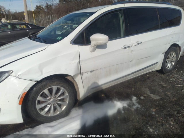 Chrysler Pacifica Touring L 2019 2C4RC1BG9KR733638 Image 6