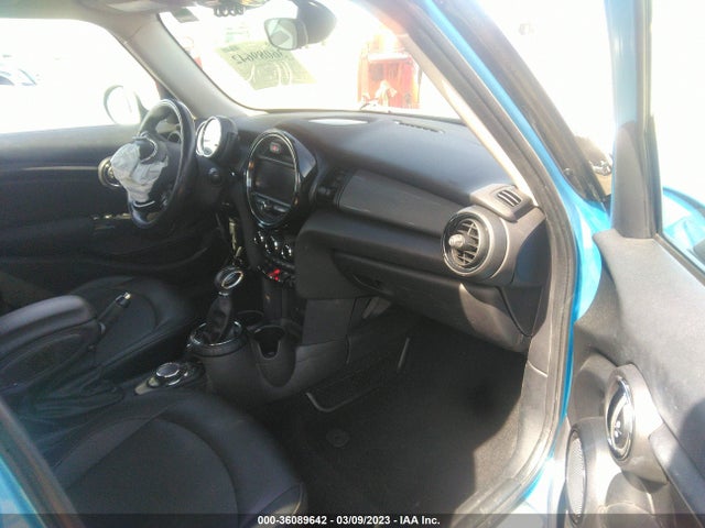 2016 MINI COOPER HARDTOP 4 DOOR VIN: WMWXU1C5XG2D12003