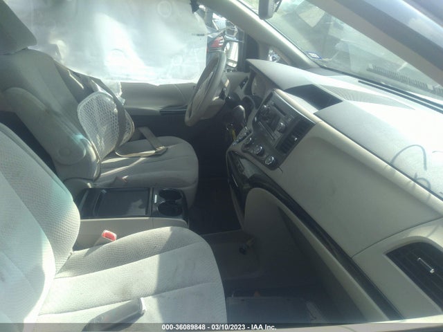2011 TOYOTA SIENNA LE VIN: 5TDKK3DC4BS071016