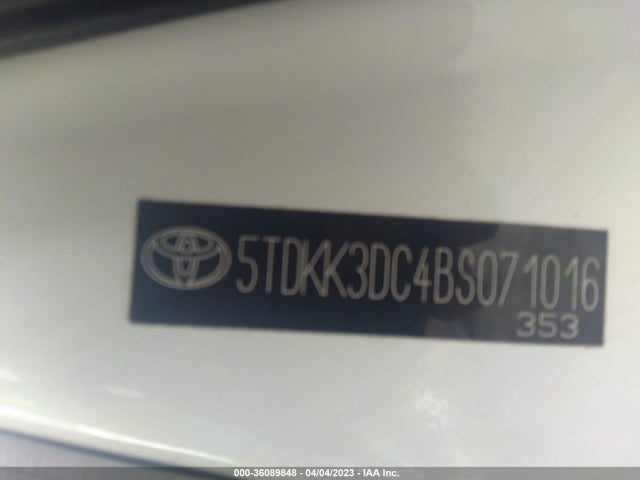 2011 TOYOTA SIENNA LE VIN: 5TDKK3DC4BS071016