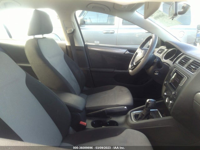 3VW2B7AJ7JM263195 Volkswagen Jetta 1.4t S