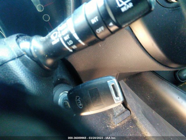 KNDJN2A27G7824922 KIA Soul Base