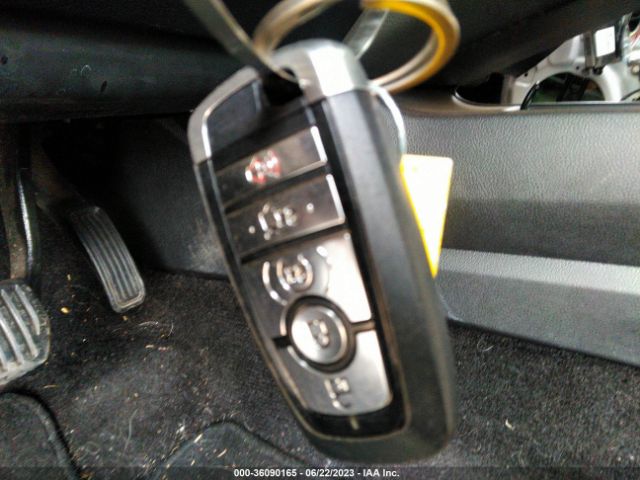 3FA6P0HD2HR335212 Ford FUSION SE