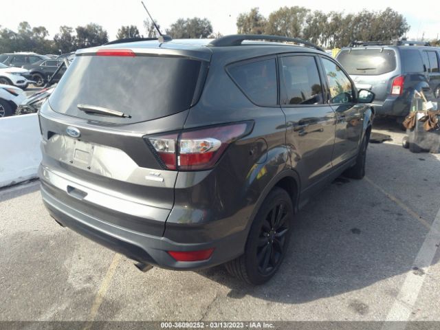 1FMCU0GD7JUA86021 Ford ESCAPE SE