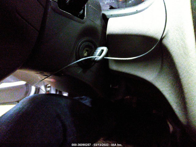 2002 HONDA ACCORD SDN DX VIN: 1HGCF85402A015571