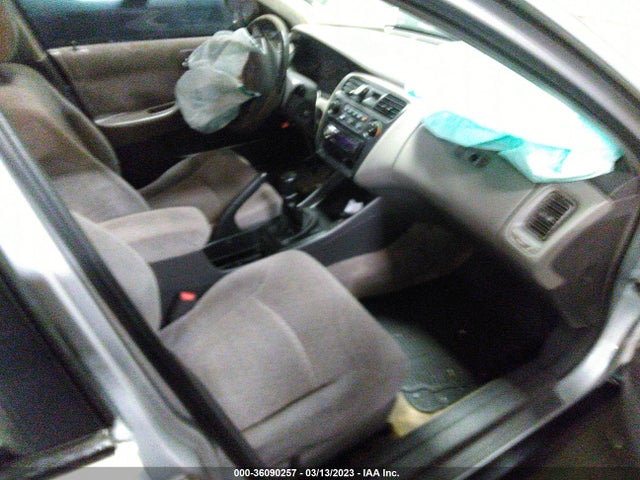 2002 HONDA ACCORD SDN DX VIN: 1HGCF85402A015571