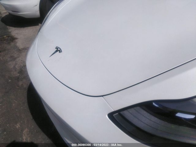 5YJ3E1EA8PF426309 Tesla MODEL 3
