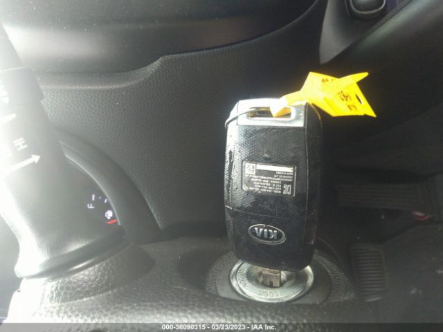 KNDJP3A55F7781819 KIA SOUL +