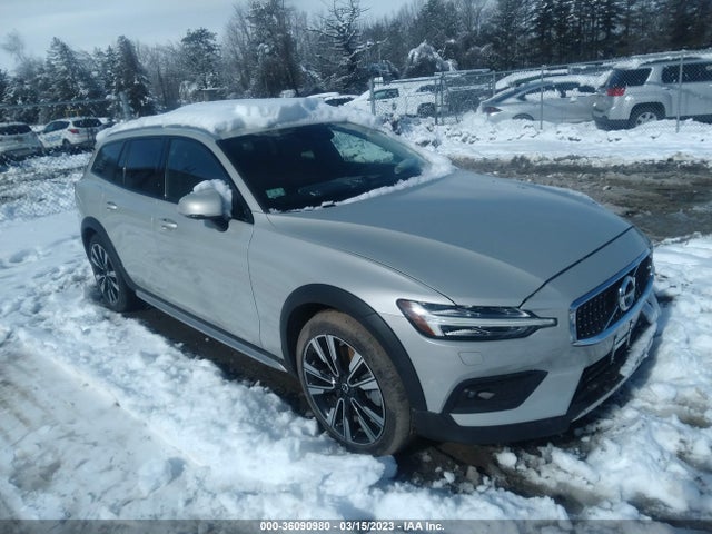 2020 Volvo V60, VIN: YV4102WK7L1030682