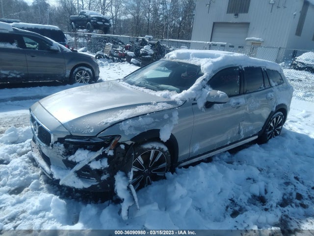 2020 Volvo V60, VIN: YV4102WK7L1030682