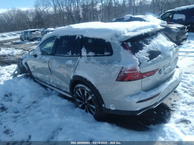 2020 Volvo V60, VIN: YV4102WK7L1030682