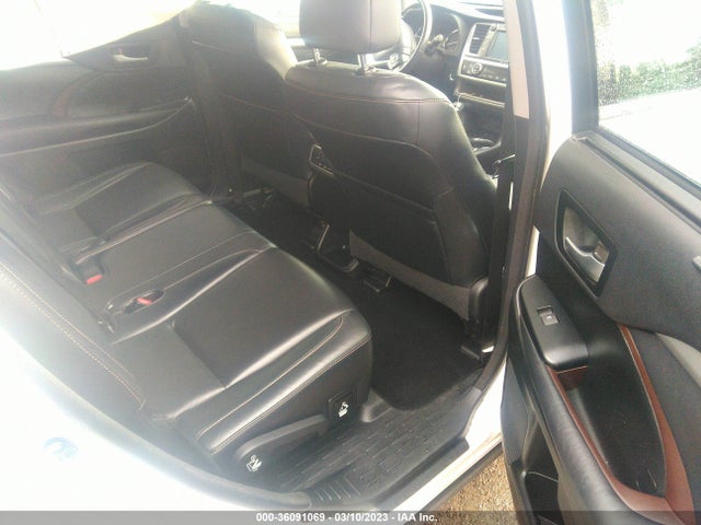 2015 Toyota Highlander, VIN: 5TDJKRFH9FS105741