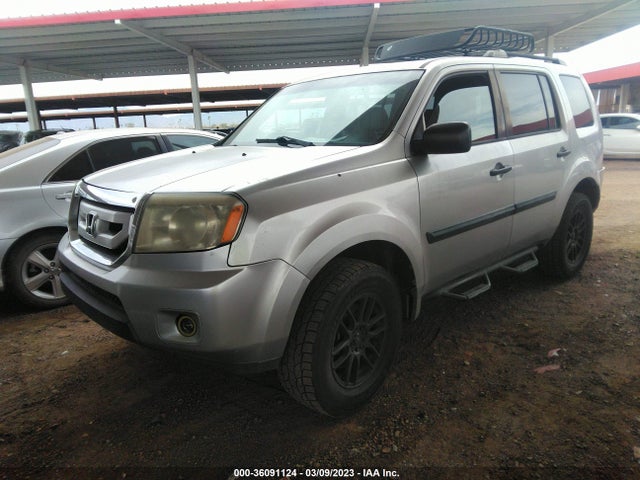 2010 HONDA PILOT LX VIN: 5FNYF4H29AB015534