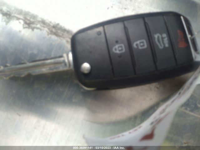 KNAFK4A61G5609025 KIA FORTE LX