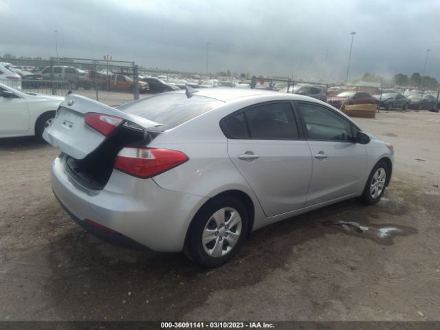 KNAFK4A61G5609025 KIA FORTE LX