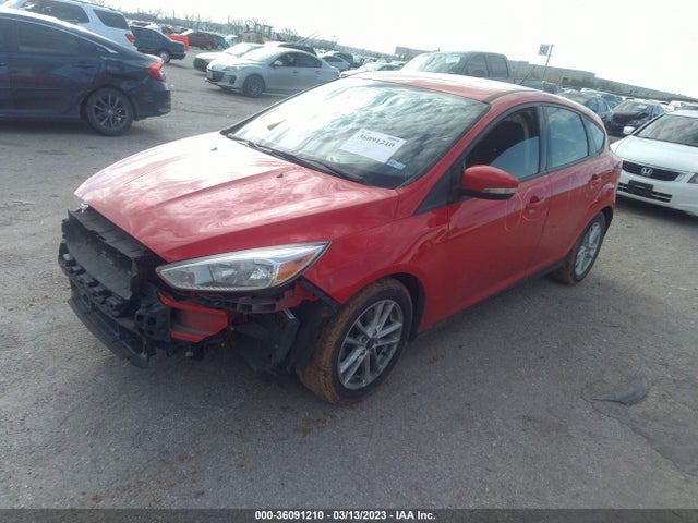 Ford FOCUS SE 2017 1FADP3K20HL248715 Image 2