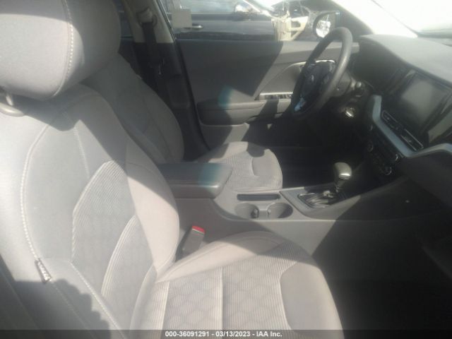 KNDCB3LCXM5470088 KIA NIRO LX