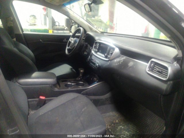 5XYPGDA53KG550852 KIA Sorento Lx V6