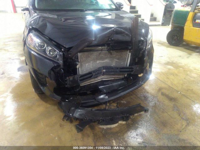 5XYPGDA53KG550852 KIA Sorento Lx V6