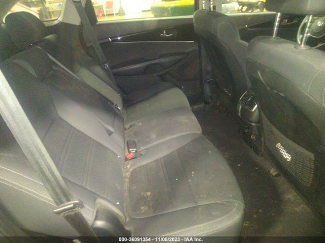 5XYPGDA53KG550852 KIA Sorento Lx V6