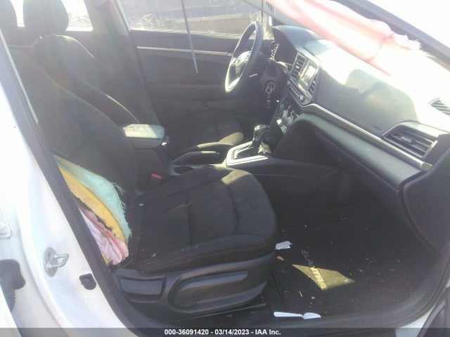 2019 HYUNDAI ELANTRA SE VIN: 5NPD74LF3KH428624