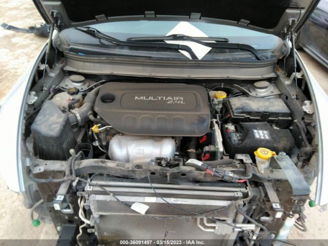 1C4PJLCB4JD577683 Jeep Cherokee Latitude