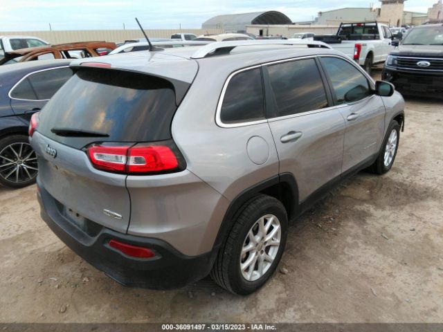 1C4PJLCB4JD577683 Jeep Cherokee Latitude
