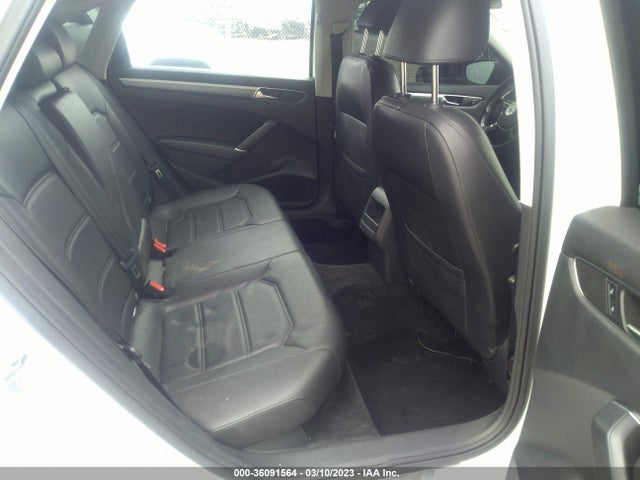 1VWDT7A38HC061761 Volkswagen Passat R-line W/comfort Pkg