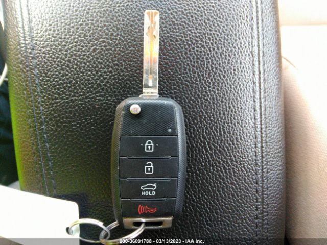 5XXGM4A72FG434806 KIA Optima Lx