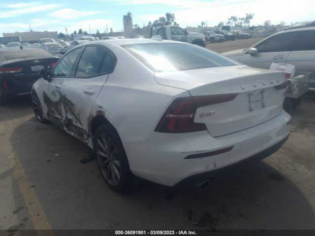 7JRA22TK0MG094418 Volvo S60 Momentum