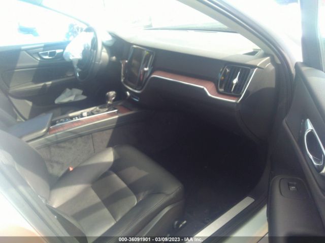 7JRA22TK0MG094418 Volvo S60 Momentum