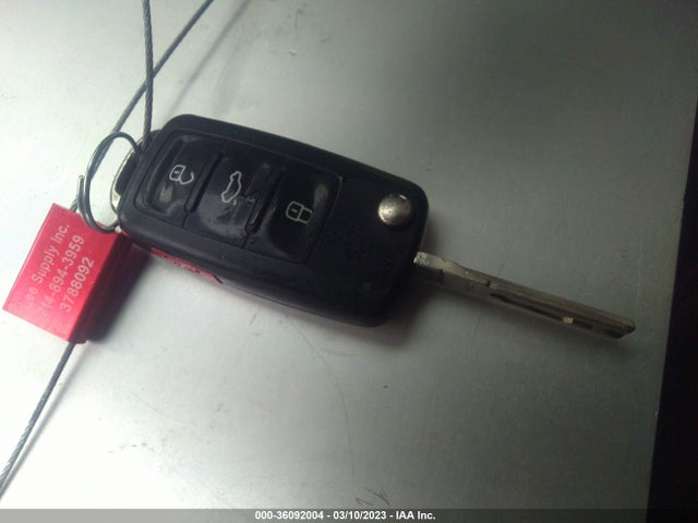 1VWAA7A31JC010620 Volkswagen Passat 2.0t S/r-line