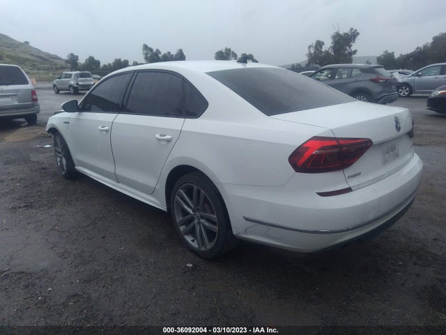 1VWAA7A31JC010620 Volkswagen Passat 2.0t S/r-line