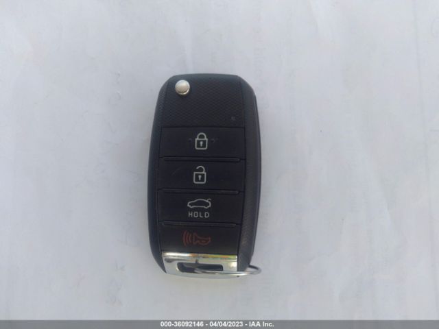 5XXGT4L30JG230592 KIA Optima S