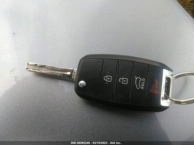 KNDPBCAC9E7604518 KIA Sportage Lx