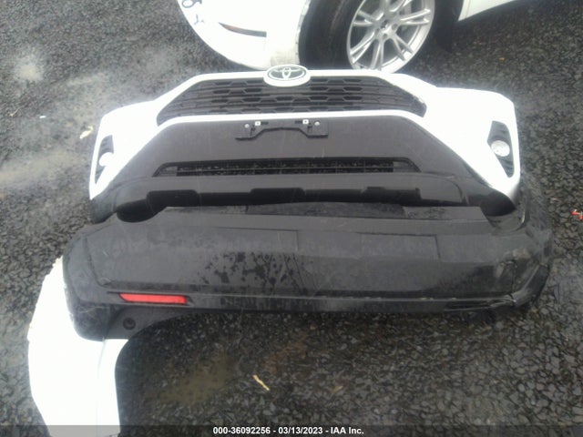 2021 TOYOTA RAV4 XLE VIN: 2T3P1RFV7MC227630