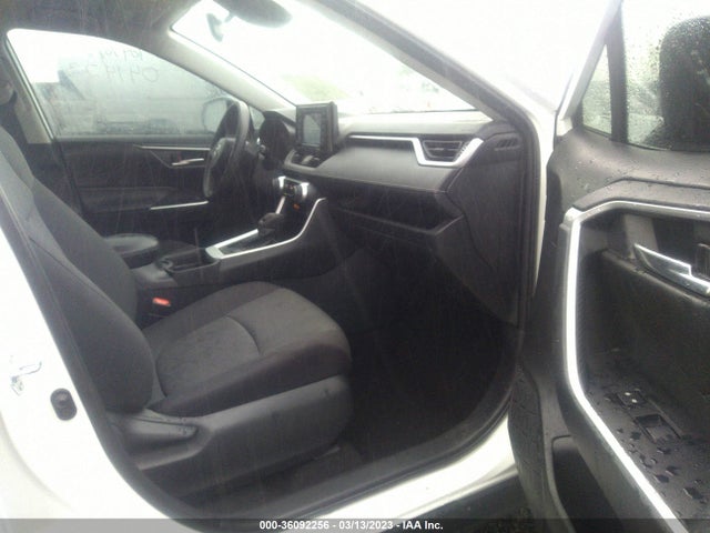 2021 TOYOTA RAV4 XLE VIN: 2T3P1RFV7MC227630