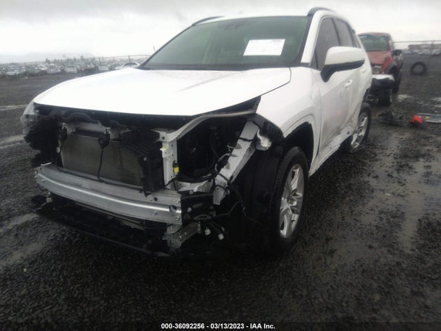 2021 TOYOTA RAV4 XLE VIN: 2T3P1RFV7MC227630