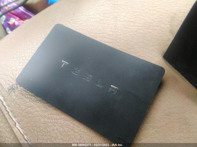 Tesla Model 3 Long Range 2020 5YJ3E1EB3LF651417 Image 3