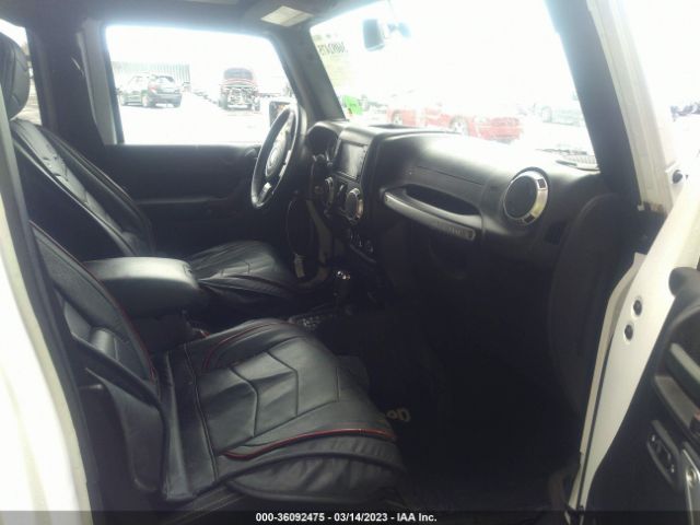 1C4BJWEG4GL289066 Jeep Wrangler Unlimited Sahara