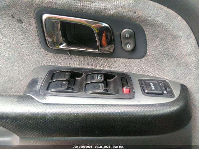 2005 HONDA PILOT EX VIN: 5FNYF184X5B047219