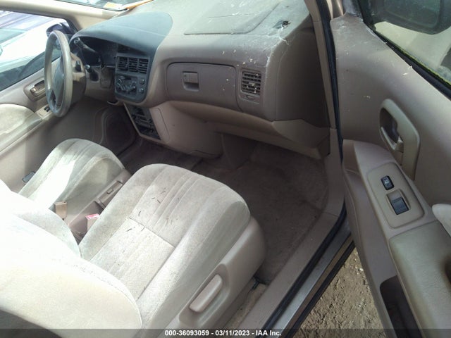 1999 TOYOTA SIENNA CE VIN: 4T3GF19C9XU139081