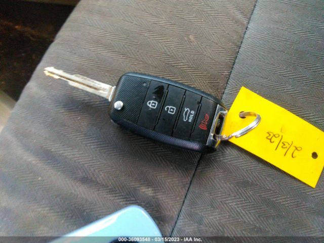 KNAFK4A6XG5504032 KIA FORTE LX