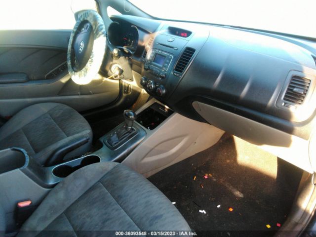 KNAFK4A6XG5504032 KIA FORTE LX