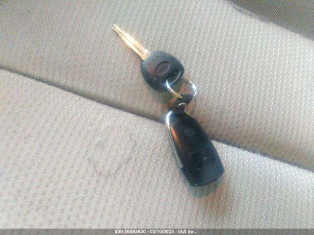 KNDMB133276139982 KIA Sedona