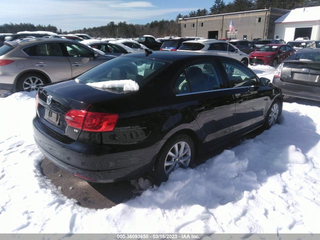 3VWD17AJ2EM431312 Volkswagen Jetta Sedan Se W/connectivity