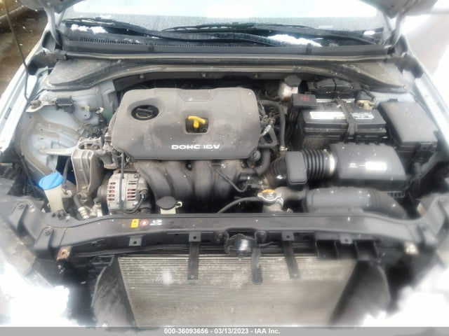 2017 HYUNDAI ELANTRA SE VIN: 5NPD84LF0HH024976