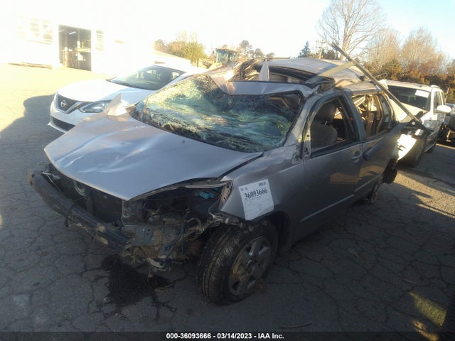 2004 TOYOTA SIENNA XLE VIN: 5TDZA22C64S217871