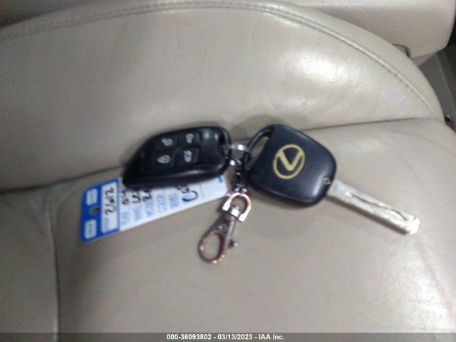 2004 LEXUS RX 330 VIN: 2T2HA31U54C005365